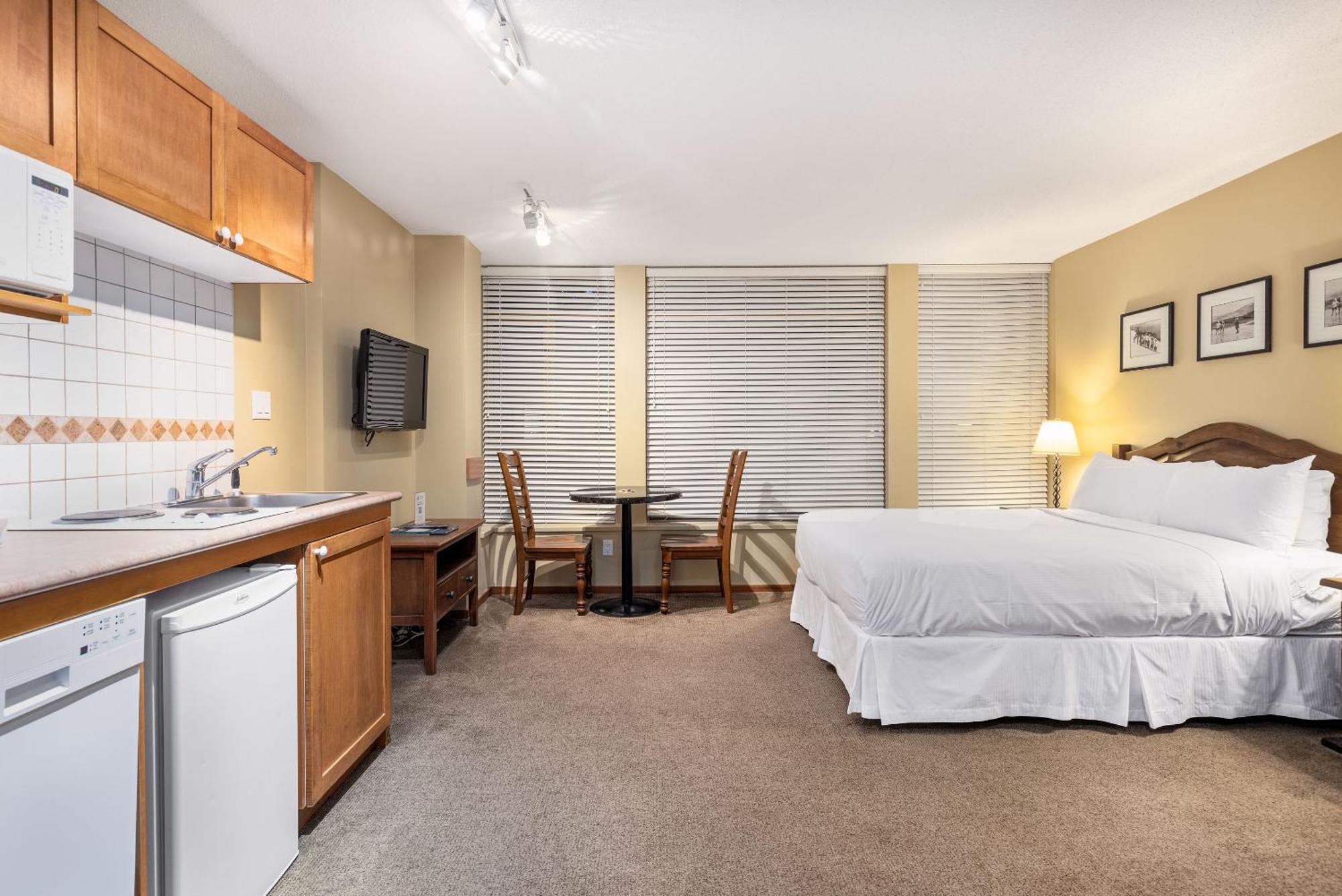 Spring Summer Special Cascade Lodge Suite Wifi 2 Hot Tubs Pool Gym Sauna Ski & Bike Storage Room Whistler Esterno foto
