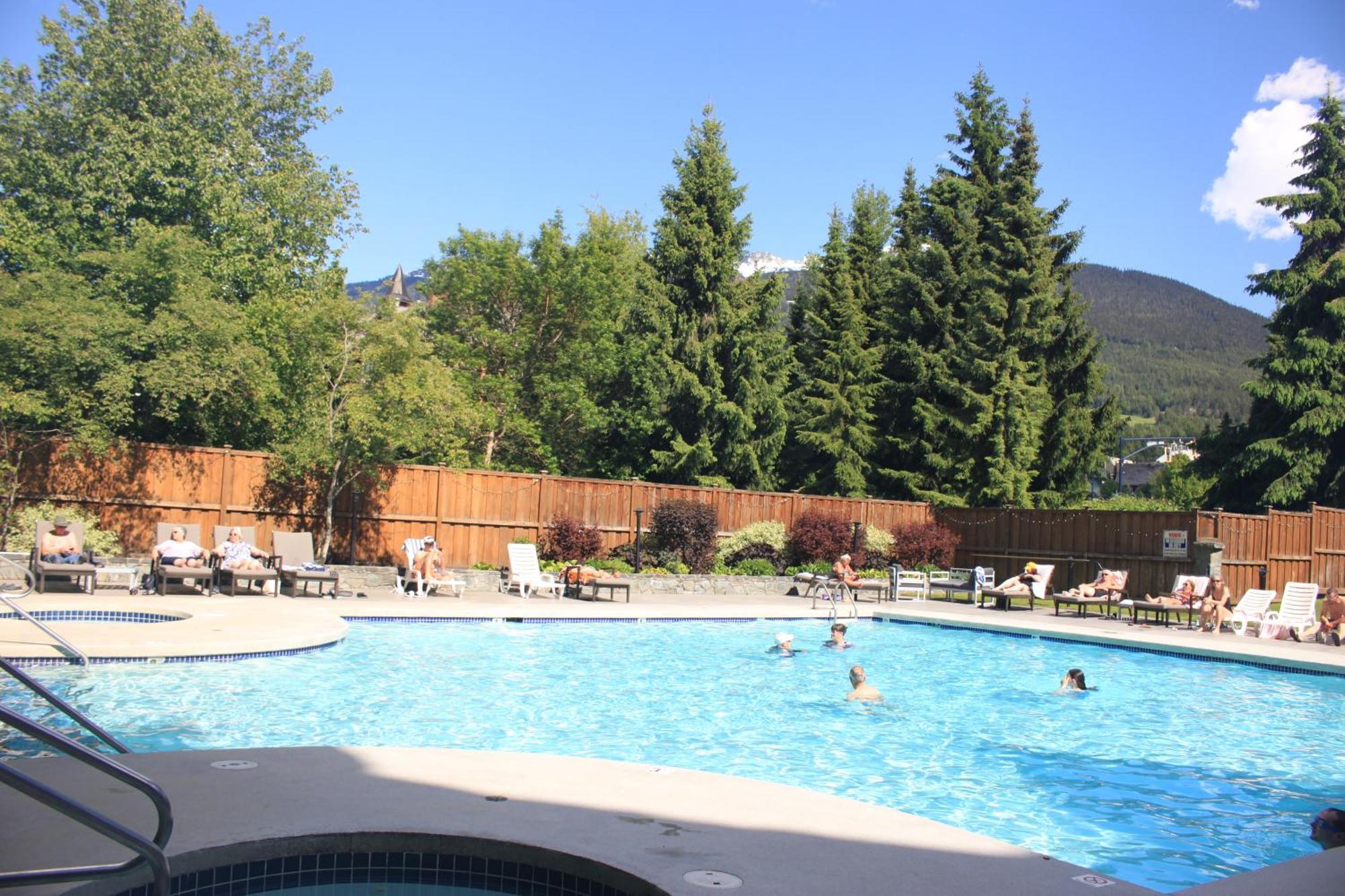 Spring Summer Special Cascade Lodge Suite Wifi 2 Hot Tubs Pool Gym Sauna Ski & Bike Storage Room Whistler Esterno foto